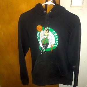 AUGUST 2019 BOSTON CELTICS HOODIE SIZE M